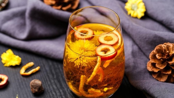 tra-duong-nhan-gom-nhung-gi trà dưỡng nhan gồm những gì